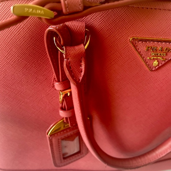 Prada TAMARIS  Saffiano Lux BN2558 Leather Tote - Picture 4 of 16